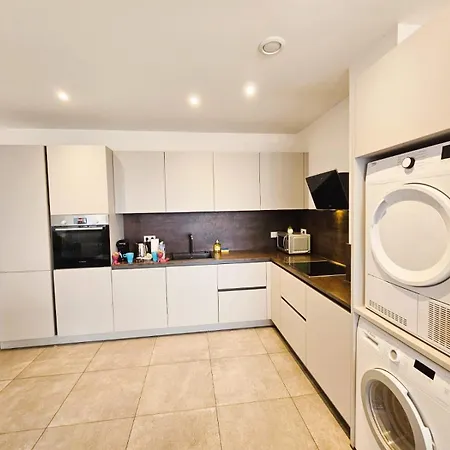 Relaxing 3Br Stay With Terrace And Parking Luxembourg