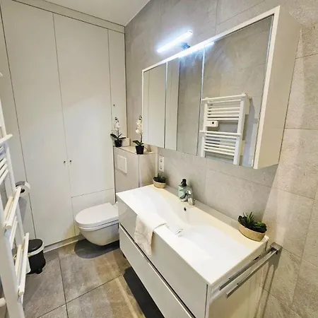 Relaxing 3Br Stay With Terrace And Parking Apartment *