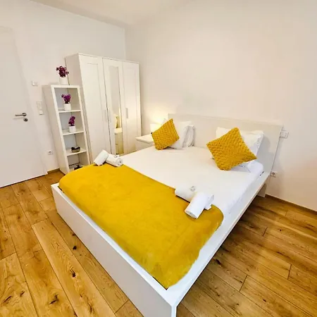 Relaxing 3Br Stay With Terrace And Parking Luxembourg
